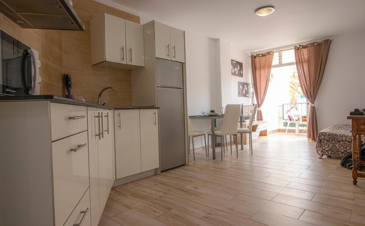 El Carmen Beach Apartment Лос Кристианос Экстерьер фото